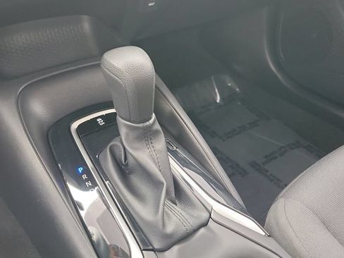 Certified 2025 Toyota Corolla LE FWD image 15