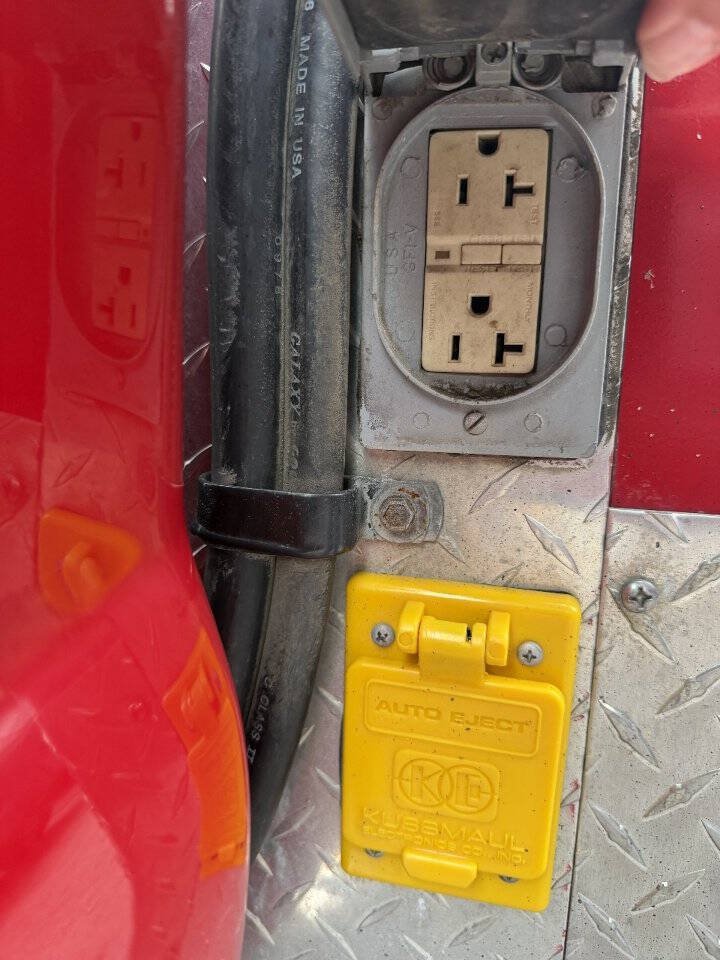 Used 1999 Ford F450 4x4 Regular Cab Super Duty image 45