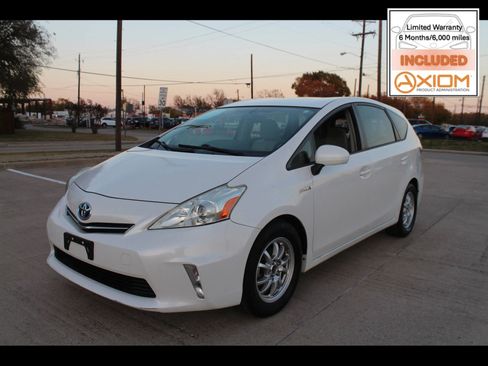 Used 2012 Toyota Prius V Two image 1