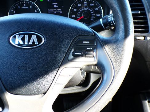 Used 2017 Kia Forte LX w/ LX Popular Package image 13