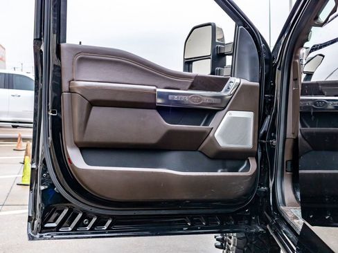 Used 2024 Ford F350 King Ranch w/ Chrome Package image 36