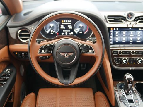 Used 2022 Bentley Bentayga Speed AWD/4WD image 55