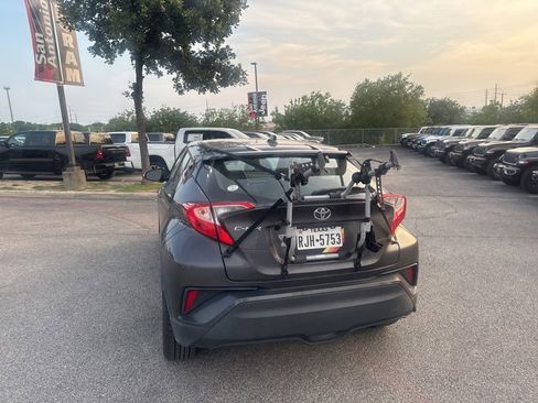 Used 2021 Toyota C-HR LE FWD image 23