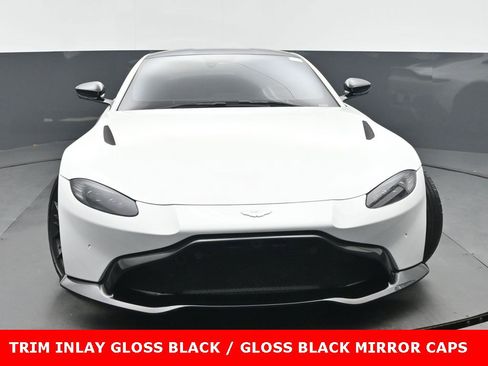 Used 2021 Aston Martin V8 Vantage Coupe image 8