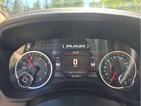 Used 2022 RAM 2500 Laramie AWD/4WD image 16