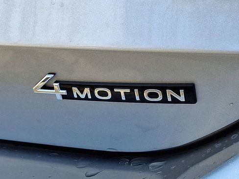 Certified 2025 Volkswagen Tiguan S w/ 18" Wheel Package image 31