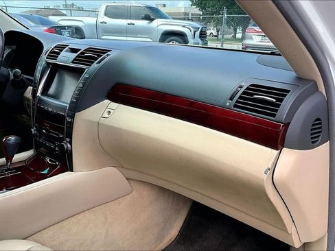 Used 2009 Lexus LS 460 RWD image 21