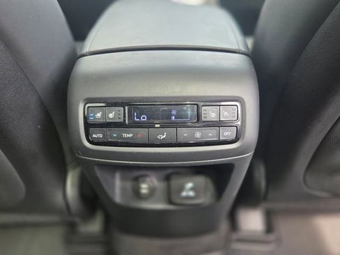 Used 2025 Hyundai Palisade Calligraphy image 19