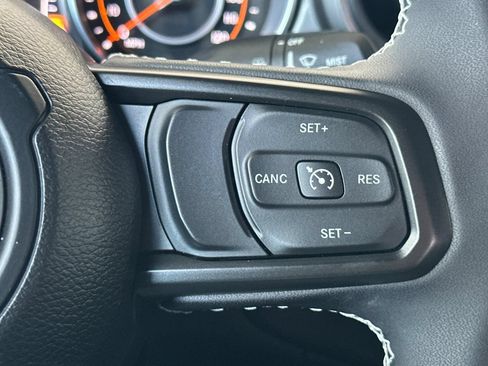 Used 2023 Jeep Gladiator Sport AWD/4WD image 31