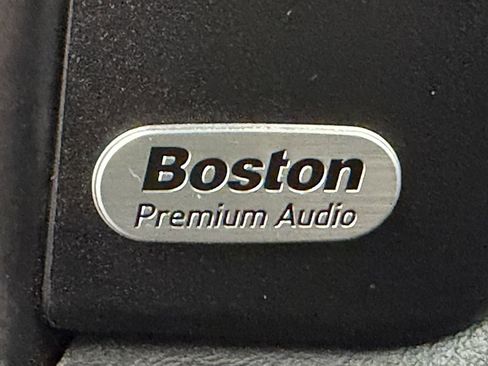 Used 2013 Chrysler 200 Limited image 12