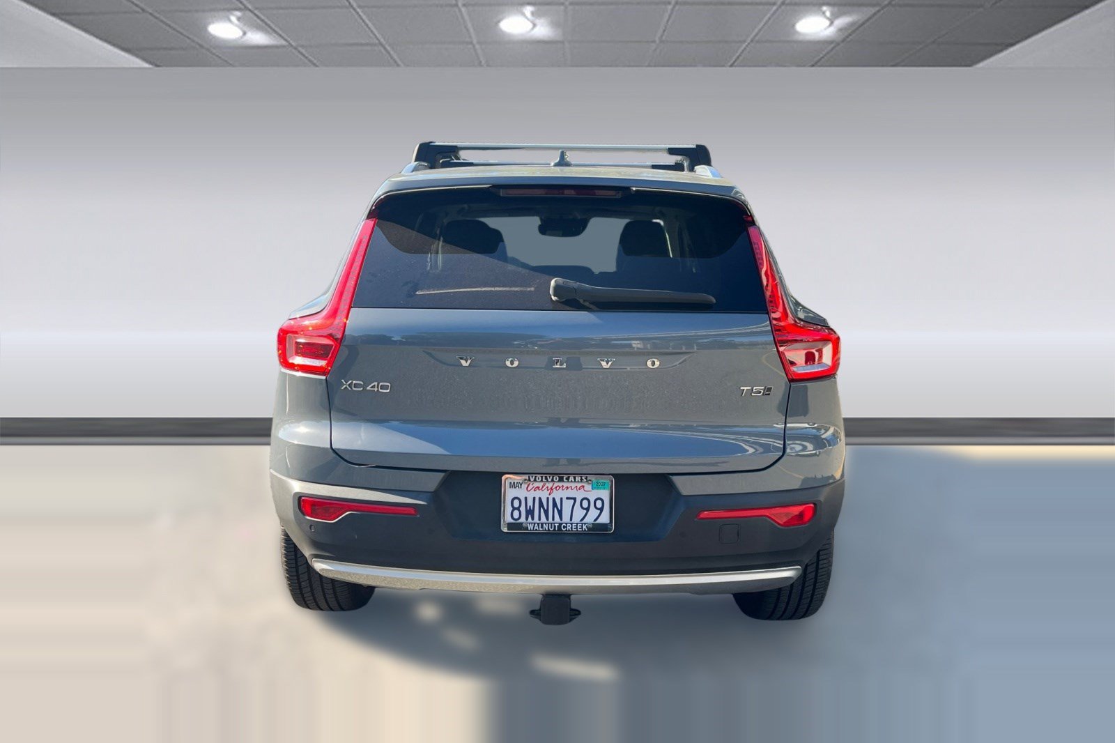 Used 2021 Volvo XC40 T5 Momentum w/ Premium Package AWD/4WD image 5