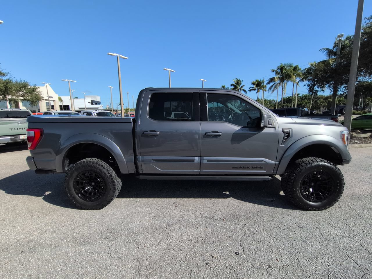 Used 2023 Ford F150 Lariat w/ Equipment Group 502A High AWD/4WD image 4