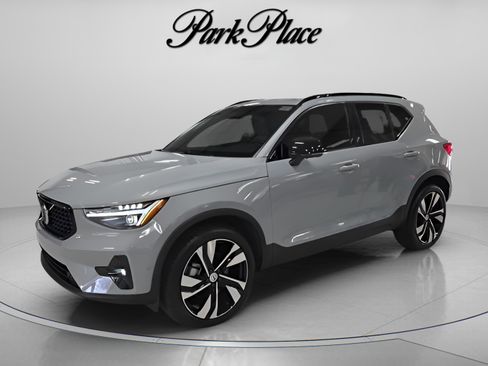 New 2025 Volvo XC40 B5 Ultra w/ Protection Package Premier AWD/4WD image 1