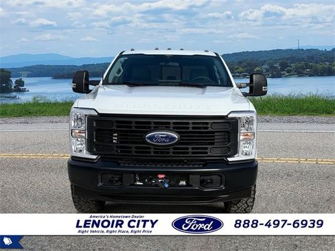 Used 2025 Ford F250 XL image 8
