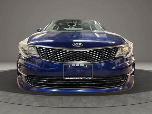 Used 2018 Kia Optima EX w/ Premium Package FWD image 3