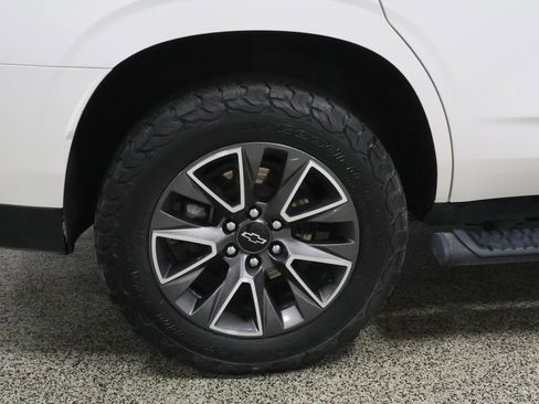 Used 2024 Chevrolet Tahoe Z71 w/ Luxury Package image 35