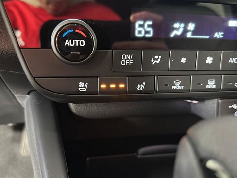 Used 2026 Subaru Outback Touring XT AWD/4WD image 24