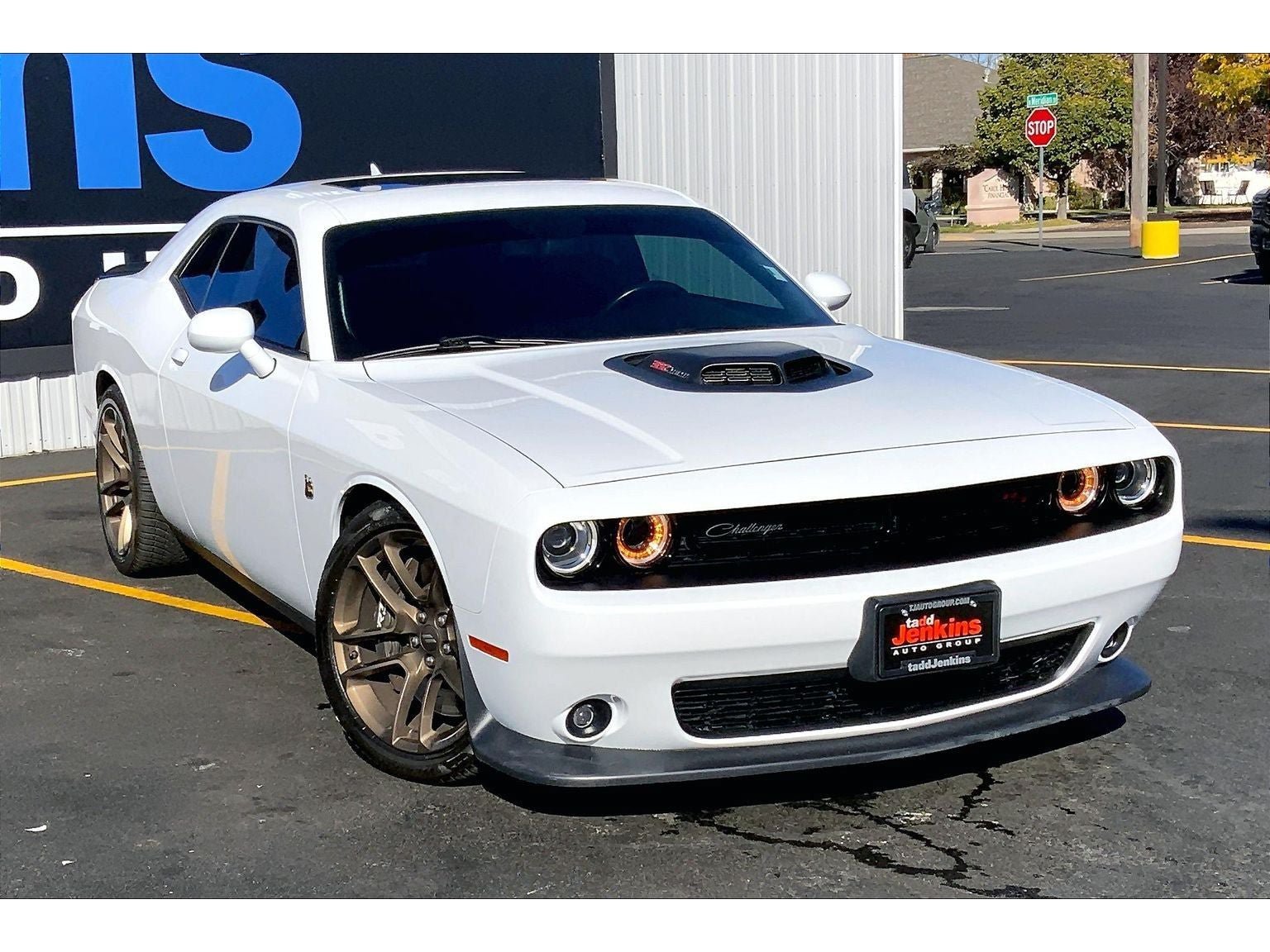 Used 2022 Dodge Challenger R/T Scat Pack w/ Shaker Package RWD image 2