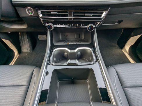 New 2025 Chevrolet Traverse LT w/ Driver Confidence Package image 14