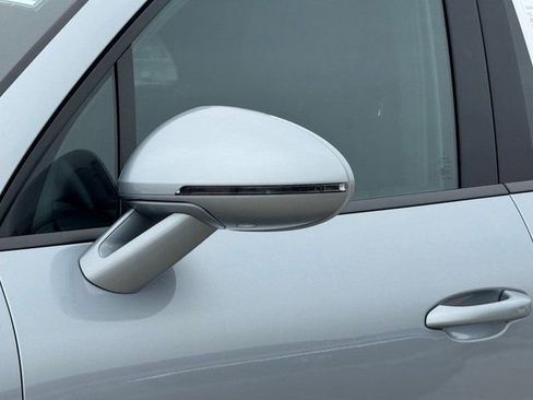 Used 2025 Porsche Macan image 4