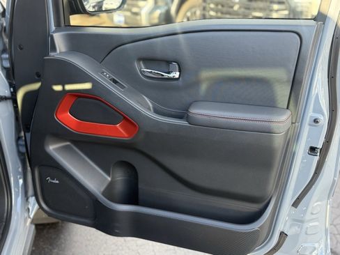 Used 2023 Nissan Frontier PRO-4X w/ Pro-4X Premium Package image 18