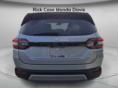 Certified 2024 Honda Pilot EX-L image 6