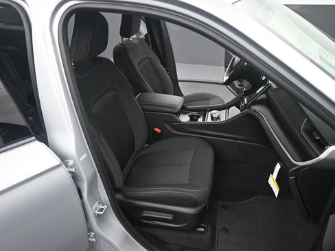 New 2025 Jeep Grand Cherokee L Laredo w/ Luxury Tech Group I image 21