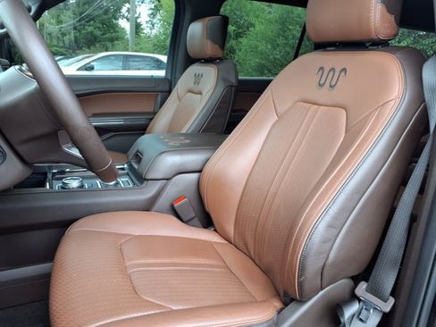 Certified 2024 Ford Expedition Max King Ranch AWD/4WD image 4