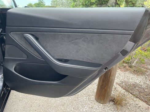Used 2020 Tesla Model 3 RWD image 19