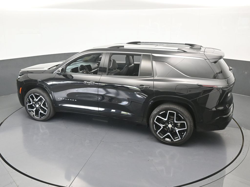 Used 2025 Chevrolet Traverse High Country FWD image 69