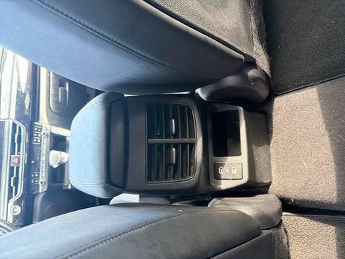 Used 2024 Kia Seltos S AWD/4WD image 21
