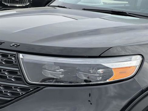 Used 2023 Ford Explorer XLT w/ Equipment Group 202A image 7