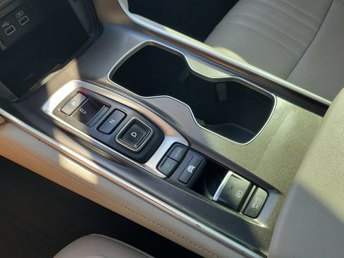 Used 2021 Honda Accord Touring image 16