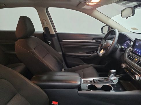 Used 2021 Nissan Altima 2.5 SV w/ SV Premium Package FWD image 21