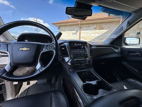 Used 2018 Chevrolet Suburban LT w/ Texas Edition Package RWD image 10