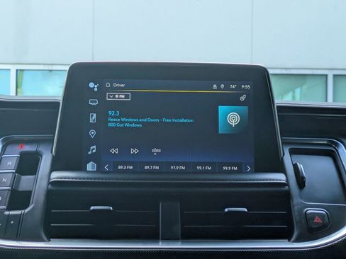 Used 2022 Chevrolet Suburban RST w/ Luxury Package RWD image 21