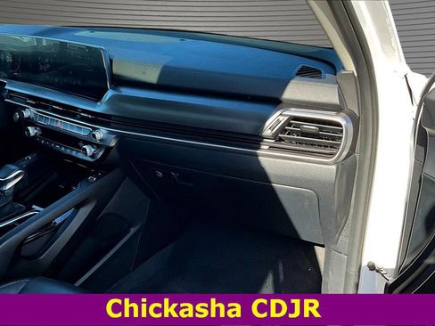 Used 2025 Kia Telluride S image 26