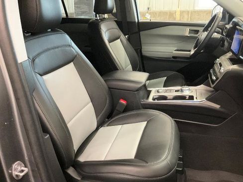 Certified 2024 Ford Explorer XLT w/ Equipment Group 202A AWD/4WD image 34