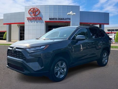Used 2025 Toyota RAV4 XLE FWD image 5