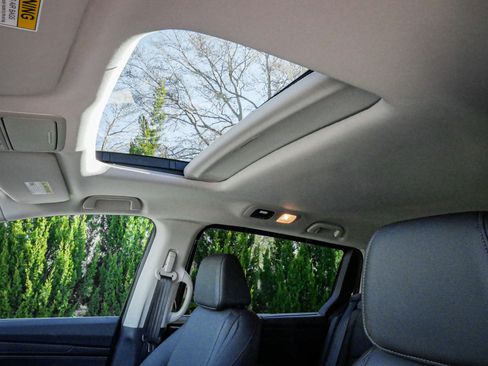 Used 2026 Honda Odyssey EX-L image 26