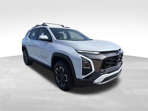 New 2026 Chevrolet Equinox ACTIV w/ LPO, Floor Liner Package FWD image 7