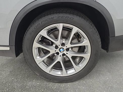 Used 2024 BMW X5 xDrive40i w/ Premium Package AWD/4WD image 31