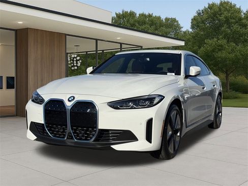 Certified 2024 BMW i4 eDrive35 w/ Convenience Package image 2