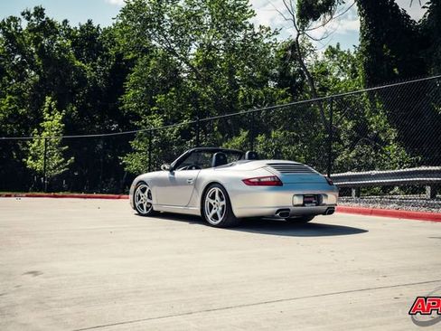Used 2006 Porsche 911 Carrera RWD image 20