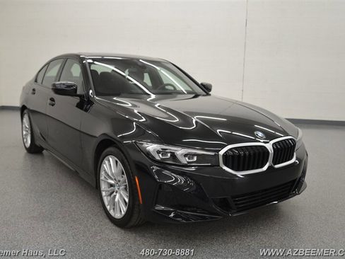 Used 2023 BMW 330i Sedan w/ Premium Package image 6