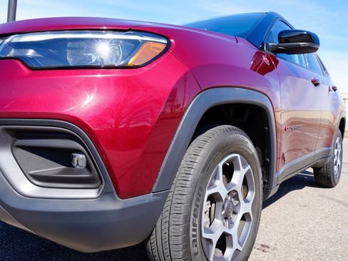 Used 2022 Jeep Compass Trailhawk w/ Trailhawk Elite Group image 19