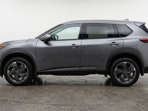 Used 2025 Nissan Rogue SV FWD image 5