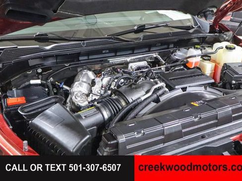 Used 2024 GMC Sierra 2500 AT4 w/ AT4 Premium Plus Package AWD/4WD image 17