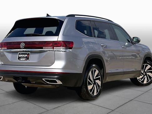 Used 2024 Volkswagen Atlas SE image 14