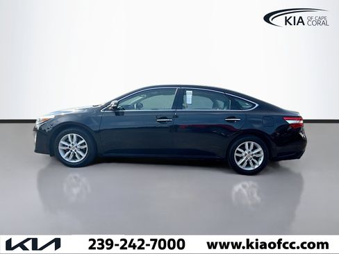 Used 2015 Toyota Avalon XLE Premium FWD image 3